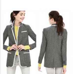 Banana Republic gray hacking blazer w/white piping
